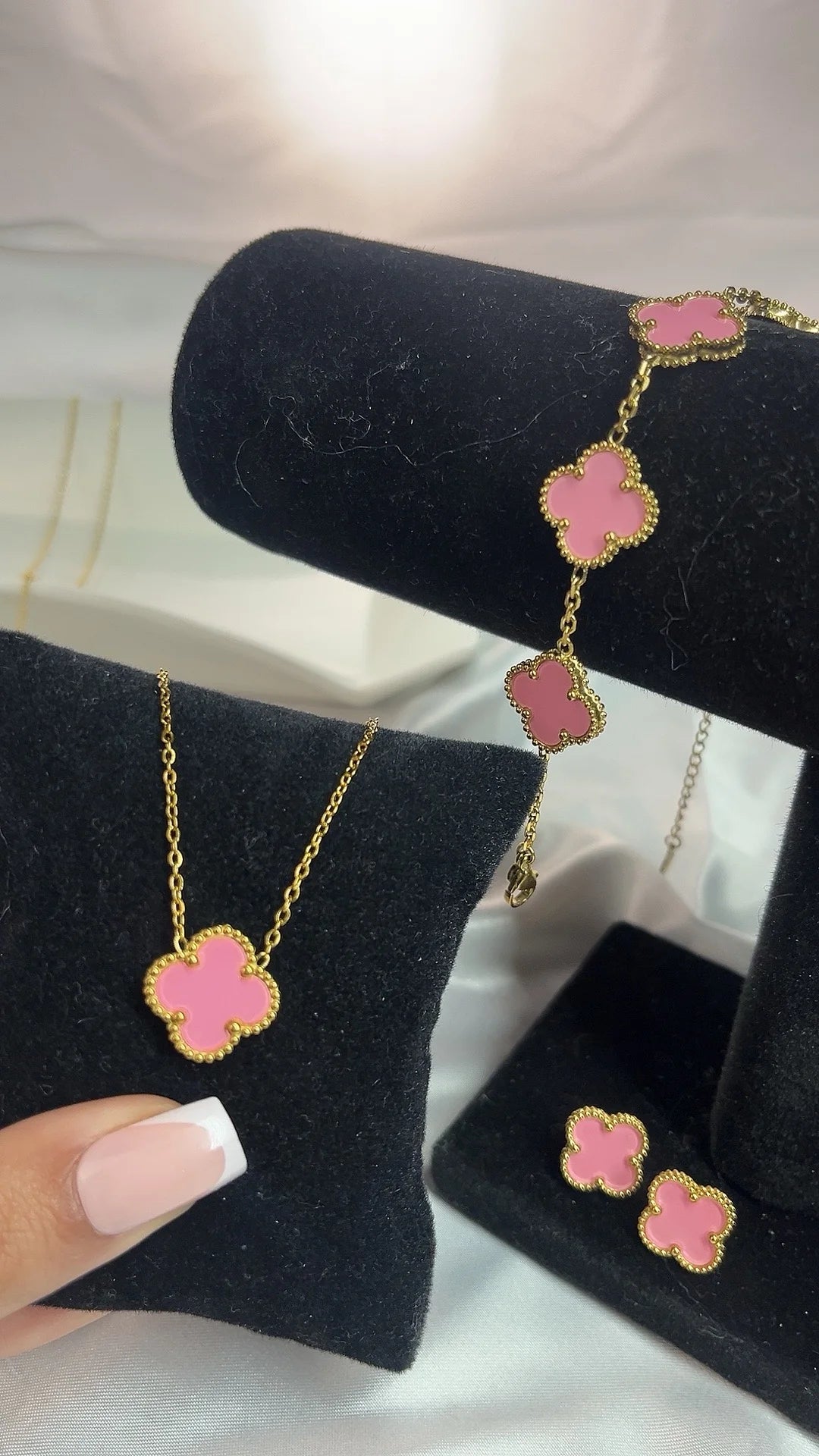 Aesthetica Clover Set's