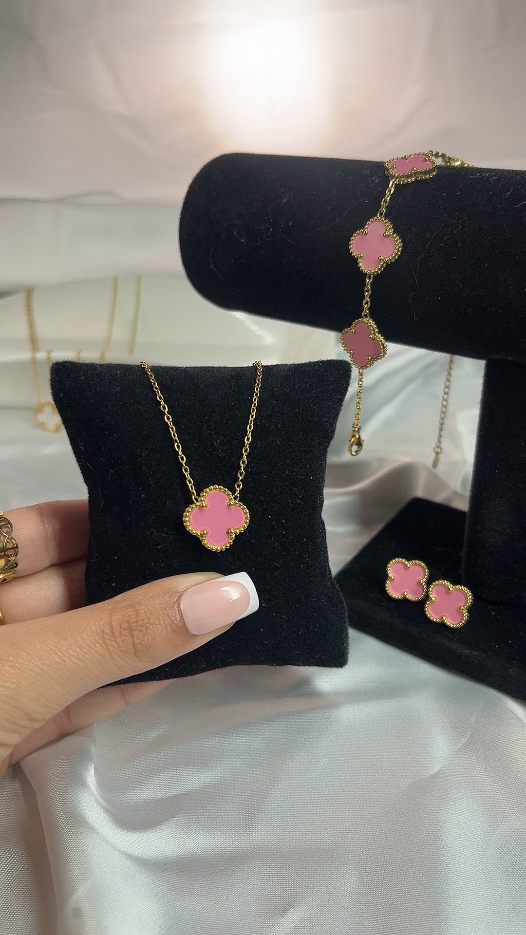 Aesthetica Clover Set's