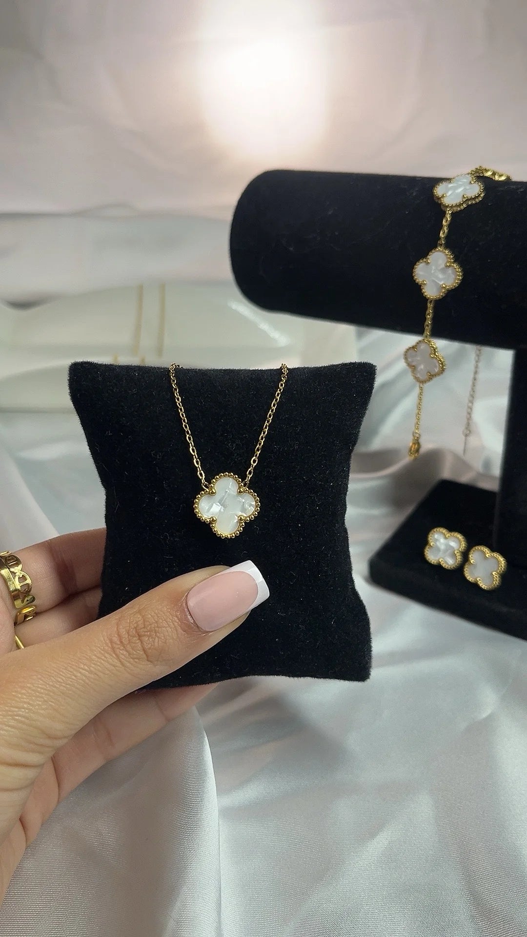 Aesthetica Clover Set's